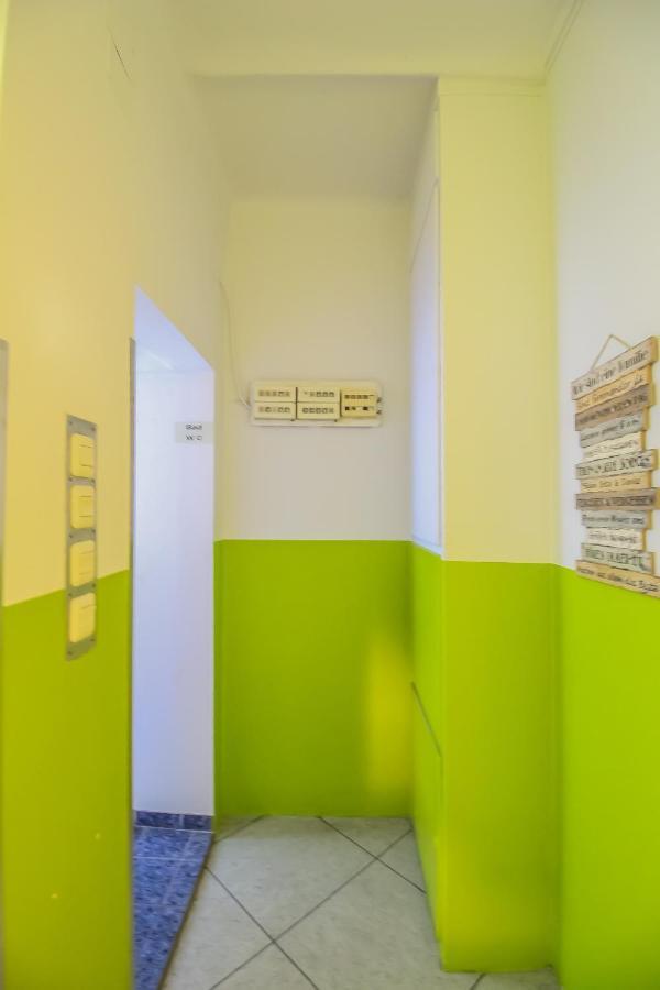 Private Double Bed Room With Bathroom Vienna Exterior photo
